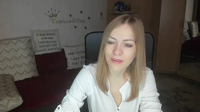 Snapshot of Tiffany_Bates chatting on November 6, 2025, 3:29 am Tiffany Bates online show from November 6, 2025, 3:29 am