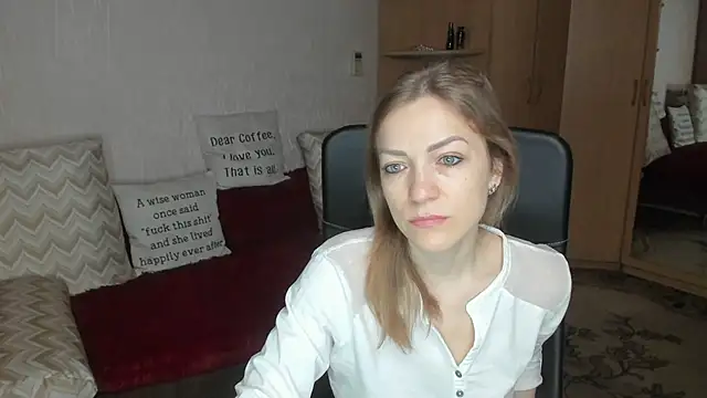 Tiffany Bates online show from December 23, 2025, 5:16 am