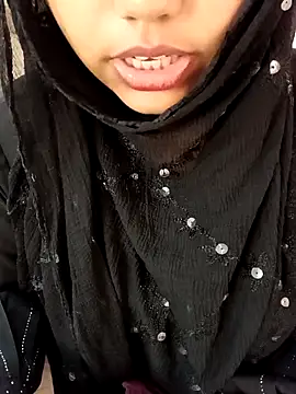 Snapshot of Miss_Rose__ chatting on October 29, 2025, 11:45 am Miss Rose online show from October 29, 2025, 11:45 am