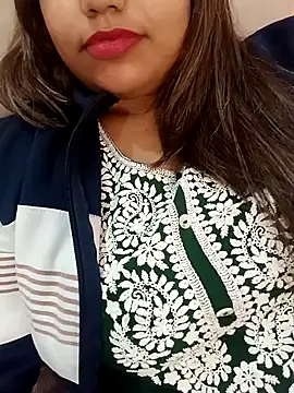 Miss Rose   online show from November 18, 2025, 7:24 am