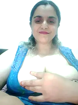 Senayaaa online show from September 24, 2025, 4:32 pm