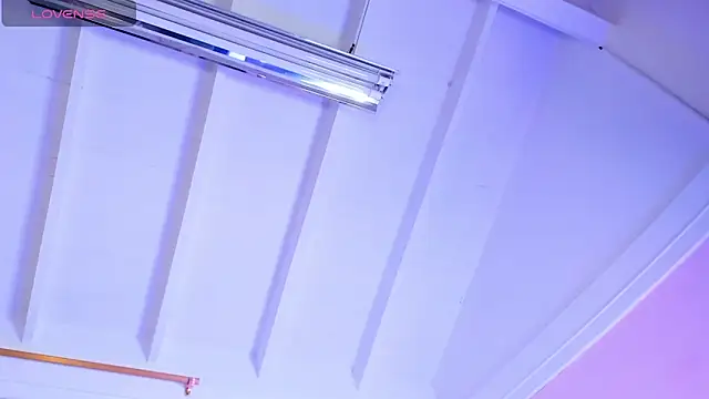 melevansxs online show from February 6, 2026, 5:56 am