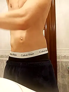 ruiiizz online show from March 18, 2026, 3:26 pm