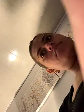 anna evans09 online show from October 5, 2025, 11:19 am