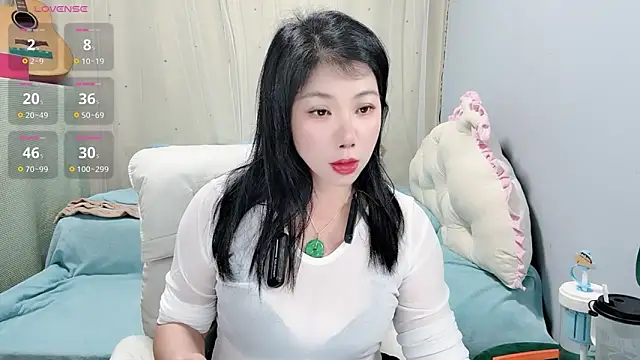 Huanhuan- online show from October 4, 2025, 2:15 pm