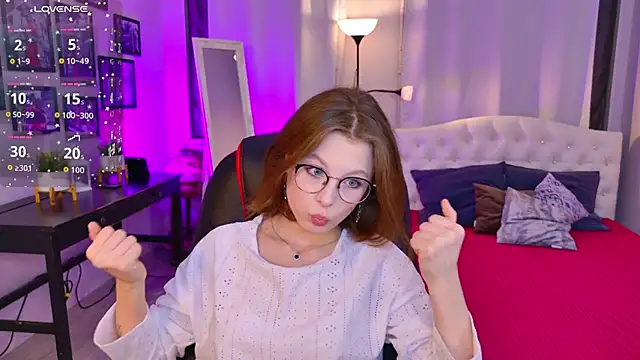 Bubblegum Babe  online show from October 25, 2025, 8:03 pm