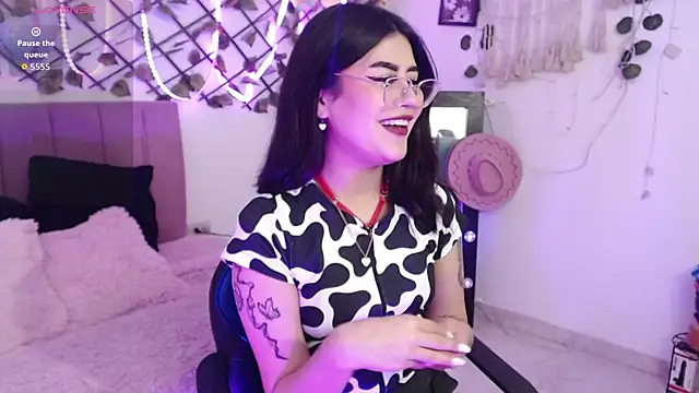 Snapshot of isa_bunny18 chatting on October 24, 2025, 3:25 am isa bunny18 online show from October 24, 2025, 3:25 am