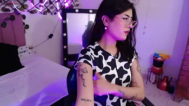 Snapshot of isa_bunny18 chatting on November 8, 2025, 12:55 am isa bunny18 online show from November 8, 2025, 12:55 am