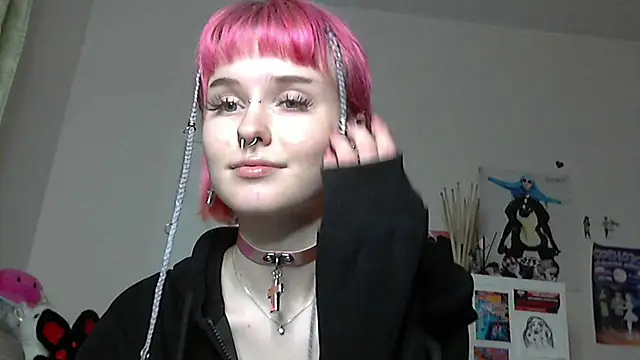 Snapshot of Paradoxy_ chatting on February 16, 2026, 8:16 pm Paradoxy online show from February 16, 2026, 8:16 pm