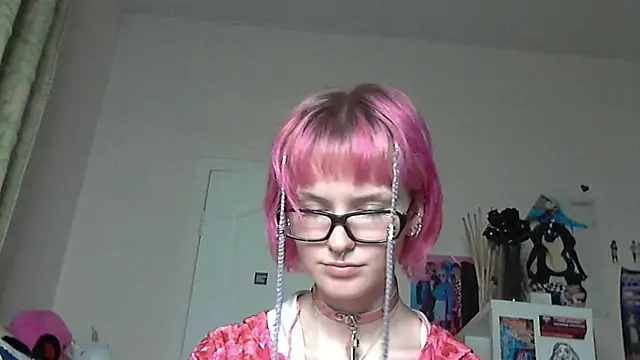 Snapshot of Paradoxy_ chatting on March 27, 2026, 8:41 pm Paradoxy online show from March 27, 2026, 8:41 pm