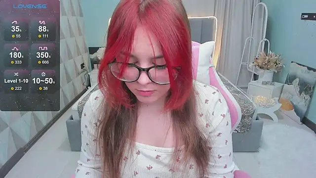 Snapshot of Monaco_Sun chatting on October 17, 2025, 6:10 pm Monaco Sun online show from October 17, 2025, 6:10 pm