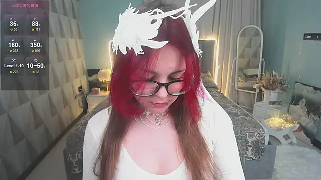 Snapshot of Monaco_Sun chatting on November 4, 2025, 6:18 pm Monaco Sun online show from November 4, 2025, 6:18 pm