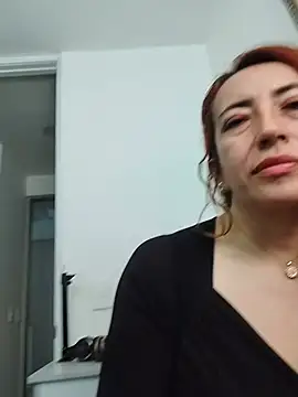 scarlett orange online show from February 5, 2026, 3:49 pm