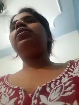 Snapshot of Minakshi_677 chatting on October 3, 2025, 6:32 am Minakshi 677 online show from October 3, 2025, 6:32 am