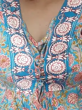 Snapshot of Minakshi_677 chatting on October 6, 2025, 3:04 am Minakshi 677 online show from October 6, 2025, 3:04 am