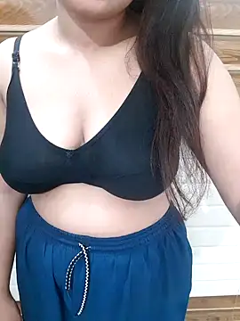 Snapshot of Minakshi_677 chatting on November 18, 2025, 5:23 am Minakshi 677 online show from November 18, 2025, 5:23 am