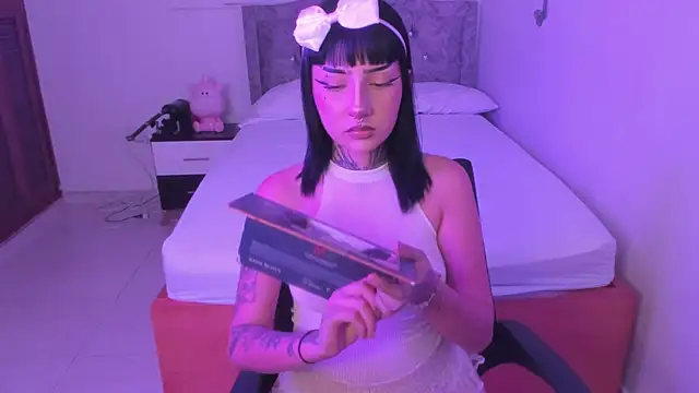 feer kitty online show from September 25, 2025, 12:53 pm