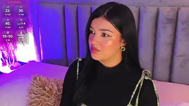 Snapshot of EmmaBlossom chatting on October 5, 2025, 3:54 pm EmmaBlossom online show from October 5, 2025, 3:54 pm