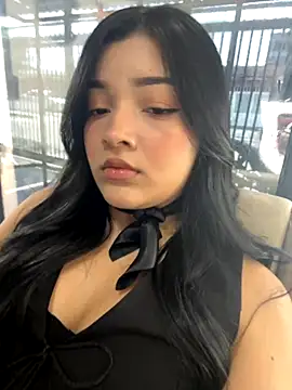 Snapshot of EmmaBlossom chatting on October 16, 2025, 6:31 pm EmmaBlossom online show from October 16, 2025, 6:31 pm