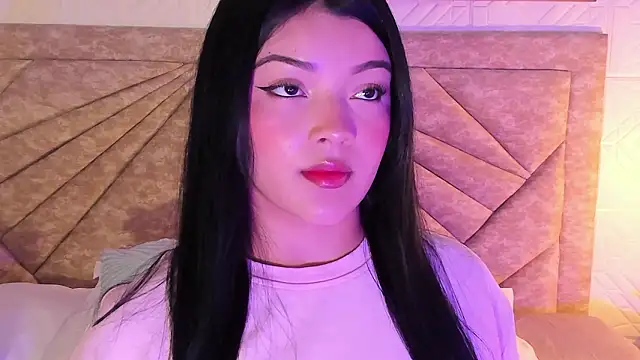 EmmaBlossom online show from February 10, 2026, 12:31 pm