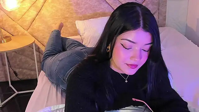 EmmaBlossom online show from March 11, 2026, 1:39 pm