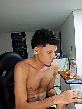 Snapshot of Pingasaboy20 chatting on October 17, 2025, 4:59 am Pingasaboy20 online show from October 17, 2025, 4:59 am