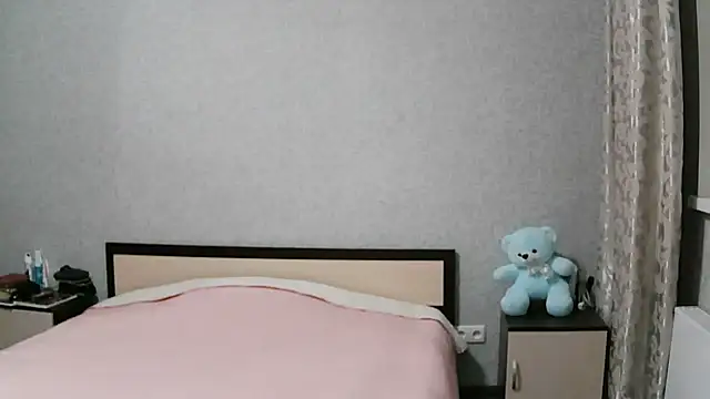 Olyverin online show from December 22, 2025, 4:20 am