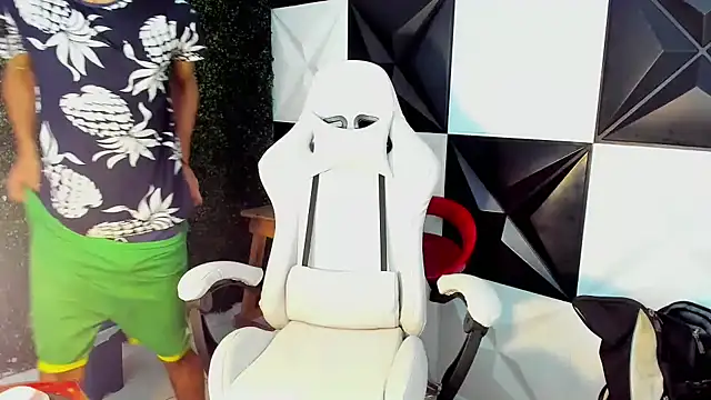 xion ez online show from October 30, 2025, 7:58 pm