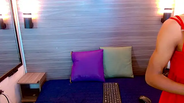 Snapshot of katherine_x1 chatting on October 18, 2025, 3:42 am katherine x1 online show from October 18, 2025, 3:42 am