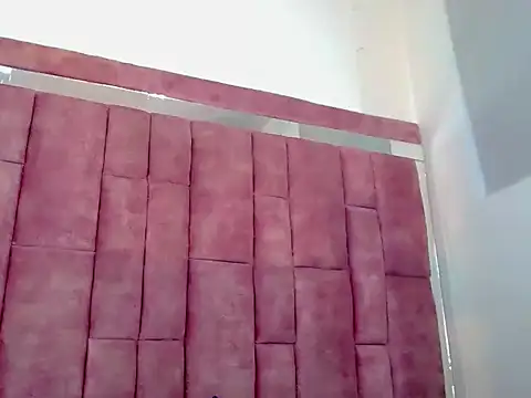 Snapshot of katherine_x1 chatting on November 5, 2025, 1:00 pm katherine x1 online show from November 5, 2025, 1:00 pm