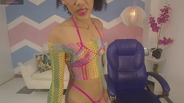 Snapshot of adisson_petite1 chatting on October 1, 2025, 11:22 pm adisson petite1 online show from October 1, 2025, 11:22 pm