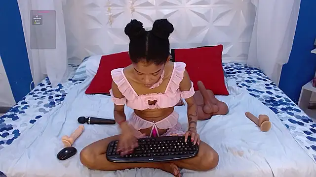 adisson petite1 online show from February 6, 2026, 6:00 pm