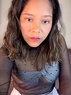 ariamonroe online show from September 25, 2025, 4:11 pm