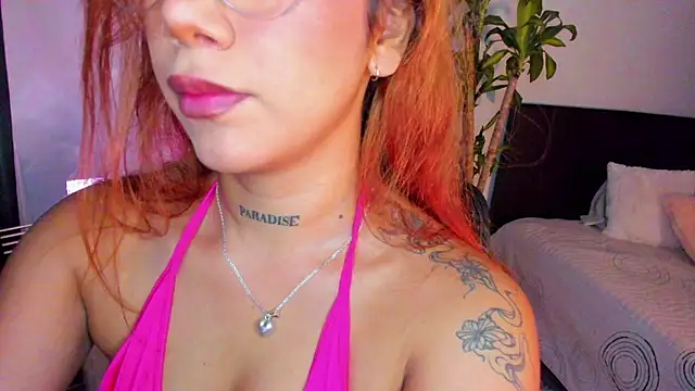 Snapshot of Ivy_Foox_ chatting on October 15, 2025, 8:42 pm Ivy Foox online show from October 15, 2025, 8:42 pm