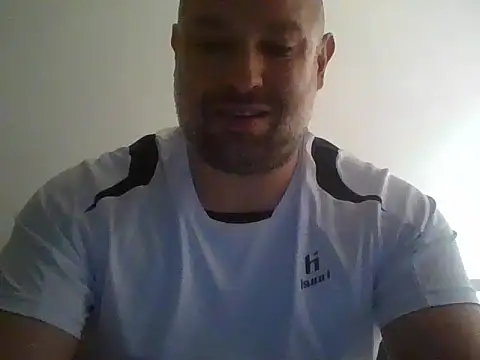 Snapshot of CristalDad chatting on November 15, 2025, 8:27 pm CristalDad online show from November 15, 2025, 8:27 pm