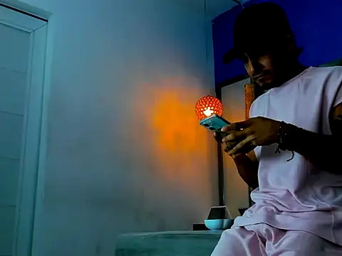 Snapshot of Kevinfox23cms chatting on September 26, 2025, 12:20 pm Kevinfox23cms online show from September 26, 2025, 12:20 pm