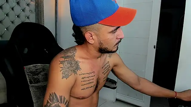 Snapshot of Kevinfox23cms chatting on October 14, 2025, 3:46 pm Kevinfox23cms online show from October 14, 2025, 3:46 pm