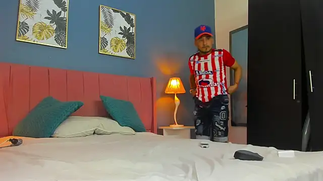 Snapshot of Kevinfox23cms chatting on November 19, 2025, 6:02 am Kevinfox23cms online show from November 19, 2025, 6:02 am