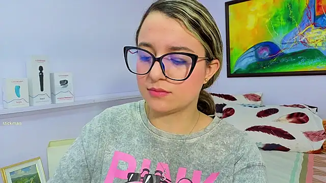 katiaa lovv online show from February 24, 2026, 12:03 pm