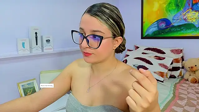 katiaa lovv online show from March 2, 2026, 12:01 pm