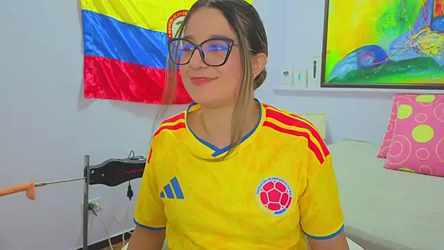 katiaa lovv online show from July 4, 2026, 3:13 am