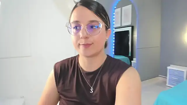 katiaa lovv online show from July 30, 2026, 3:05 am