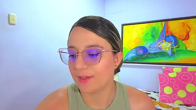 katiaa lovv online show from July 31, 2026, 11:37 pm