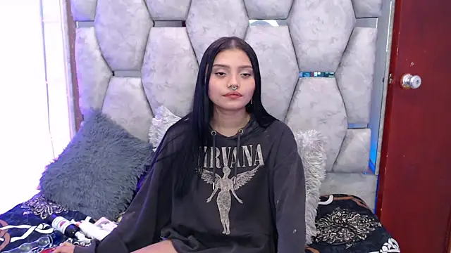 AnalyMilles online show from November 29, 2025, 11:13 am