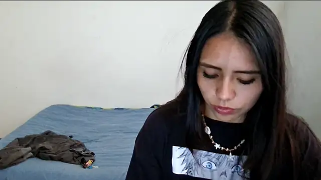 BellaBliss123 online show from November 15, 2025, 8:05 pm