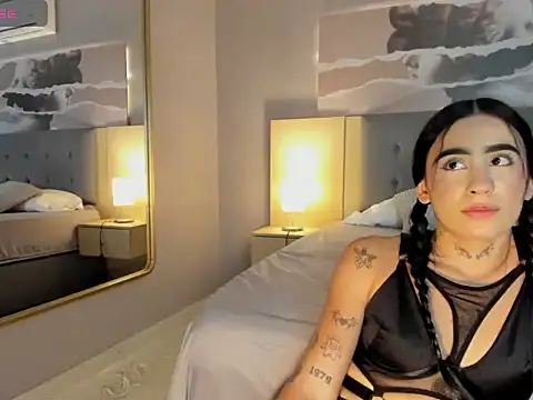  Kitty cutee online show from September 25, 2025, 9:51 pm