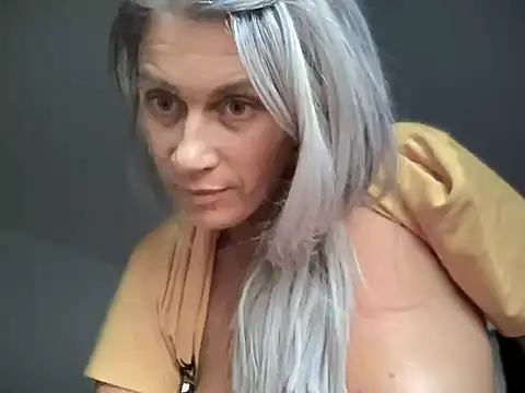 ella88Mya online show from October 1, 2025, 3:07 pm