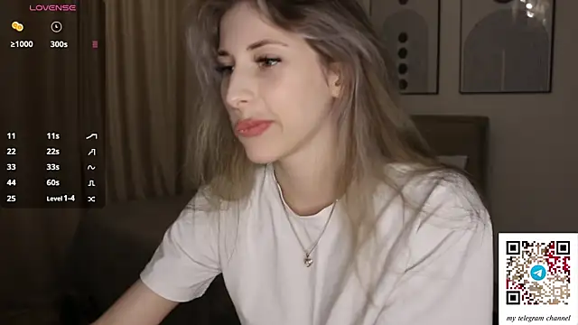 Snapshot of magnificent_Destiny chatting on March 3, 2026, 10:04 pm magnificent Destiny online show from March 3, 2026, 10:04 pm