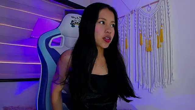 Snapshot of Zoe_Skyler chatting on October 3, 2025, 2:58 pm Zoe Skyler online show from October 3, 2025, 2:58 pm