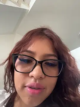 Snapshot of Mia_Valmont chatting on December 22, 2025, 9:01 pm Mia Valmont online show from December 22, 2025, 9:01 pm